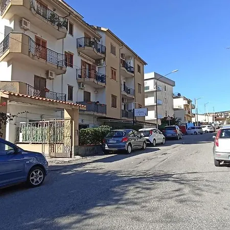 דירה Incantevole Con Parcheggio Custodito