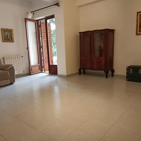 Incantevole Con Parcheggio Custodito דירה *